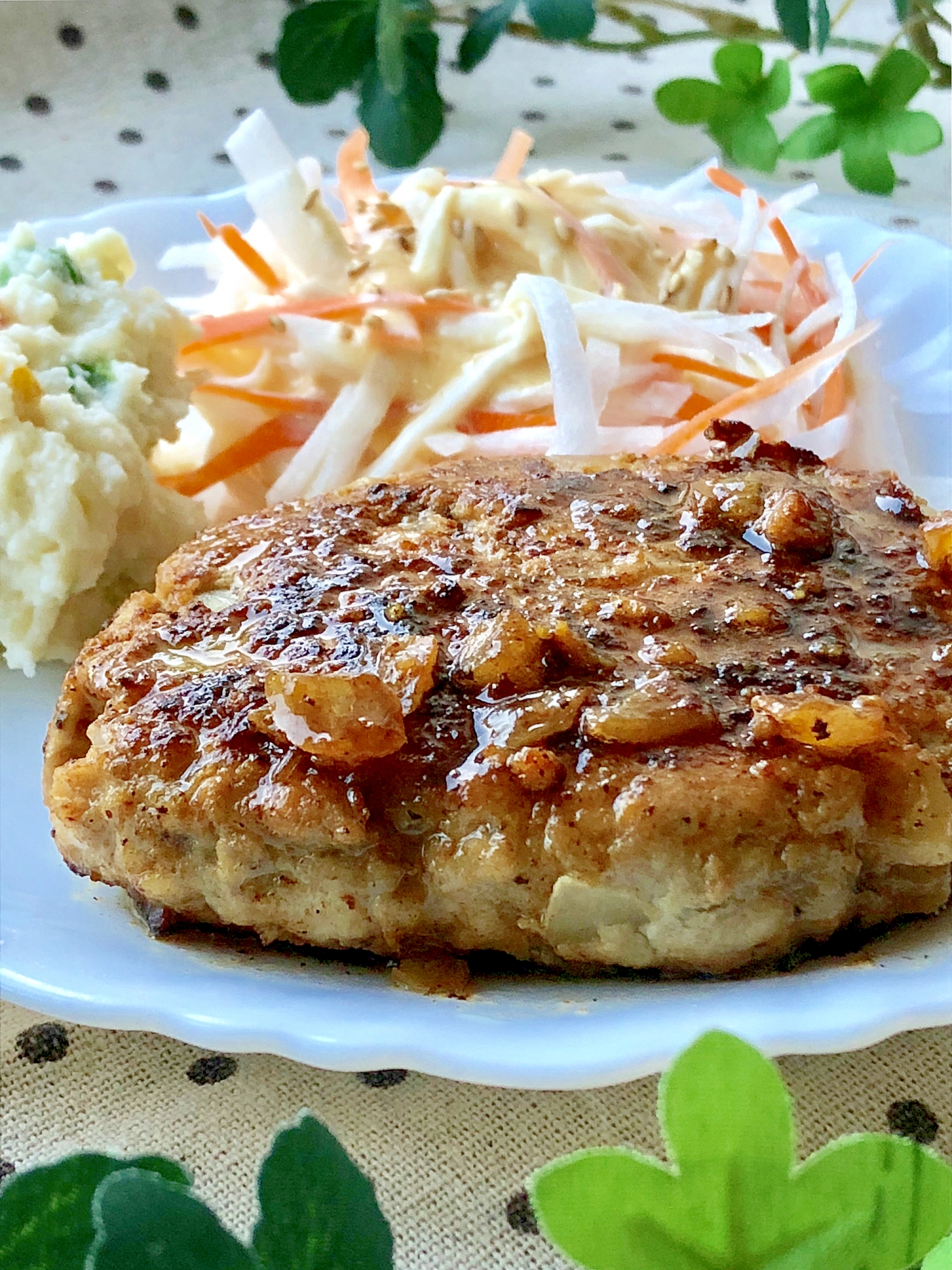 ドンキーのレギュラーバーグ風ハンバーグ ソース レシピ 作り方 By みさきらりんず 楽天レシピ