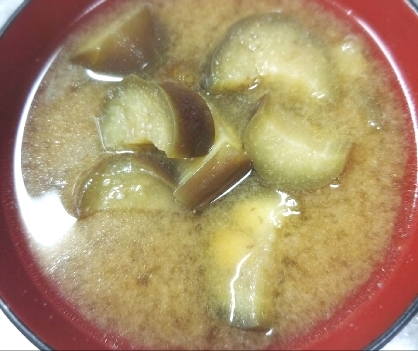 椎茸ナス春菊の味噌汁