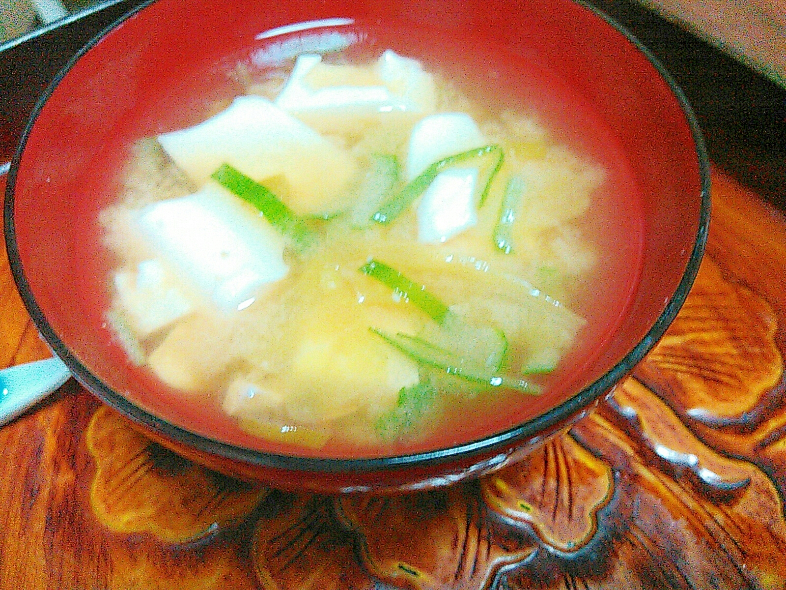 豆腐ニラの中華風味噌スープ