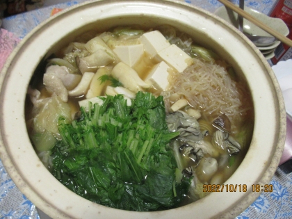 ポカポカ温まる！牡蠣の味噌鍋