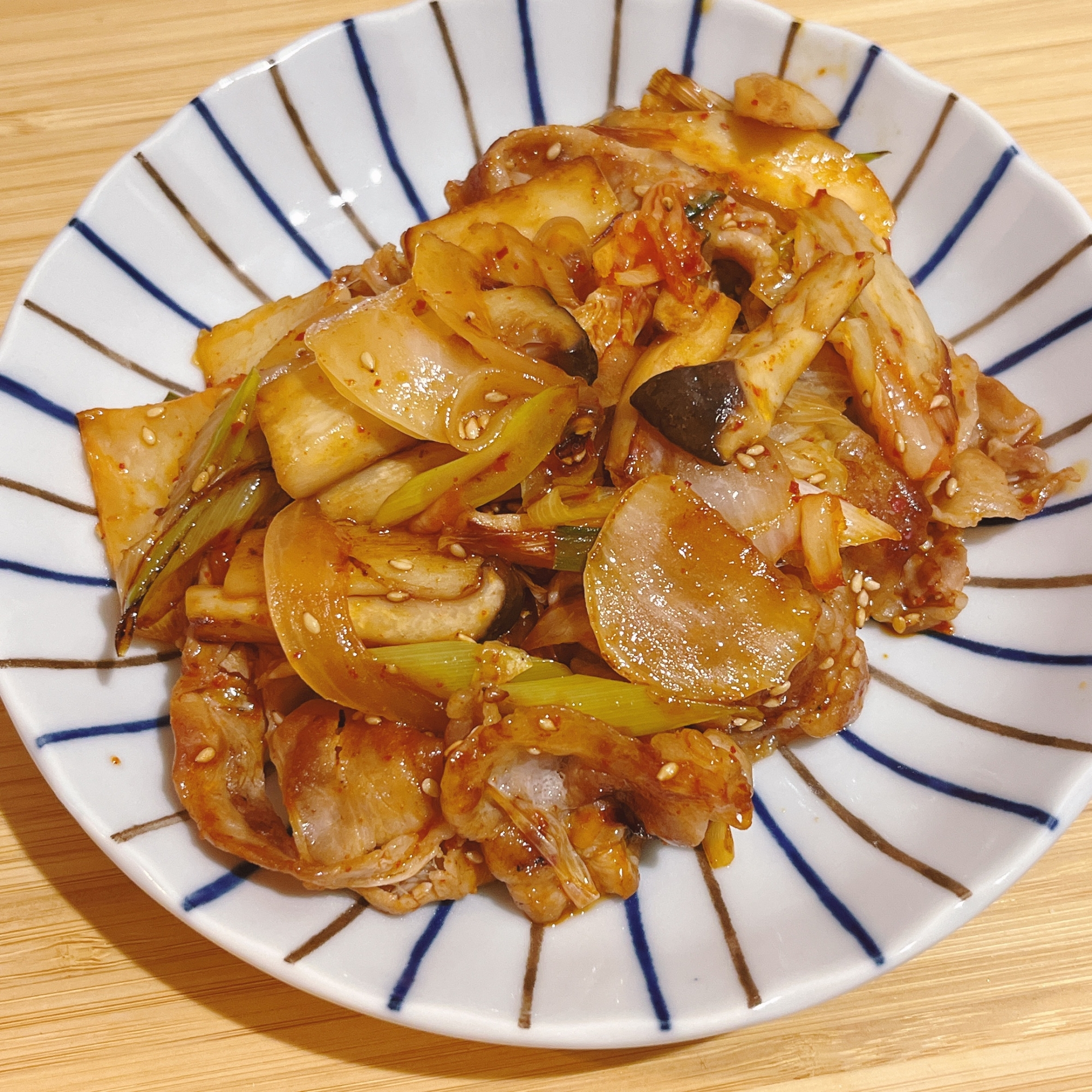 これで大満足な豚キムおかず！野菜とキノコでヘルシー