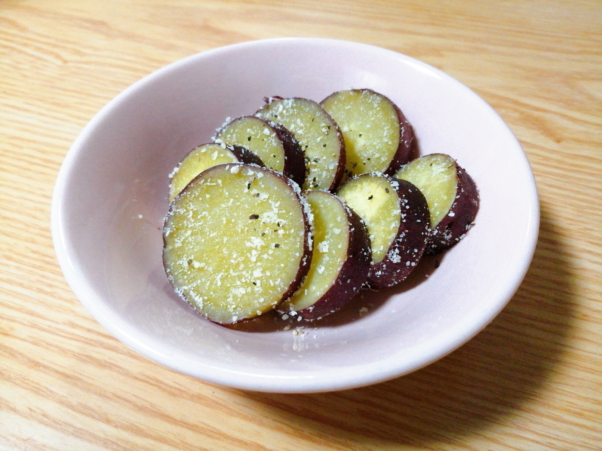 食物繊維たっぷり☆さつまいもの粉チーズ和え