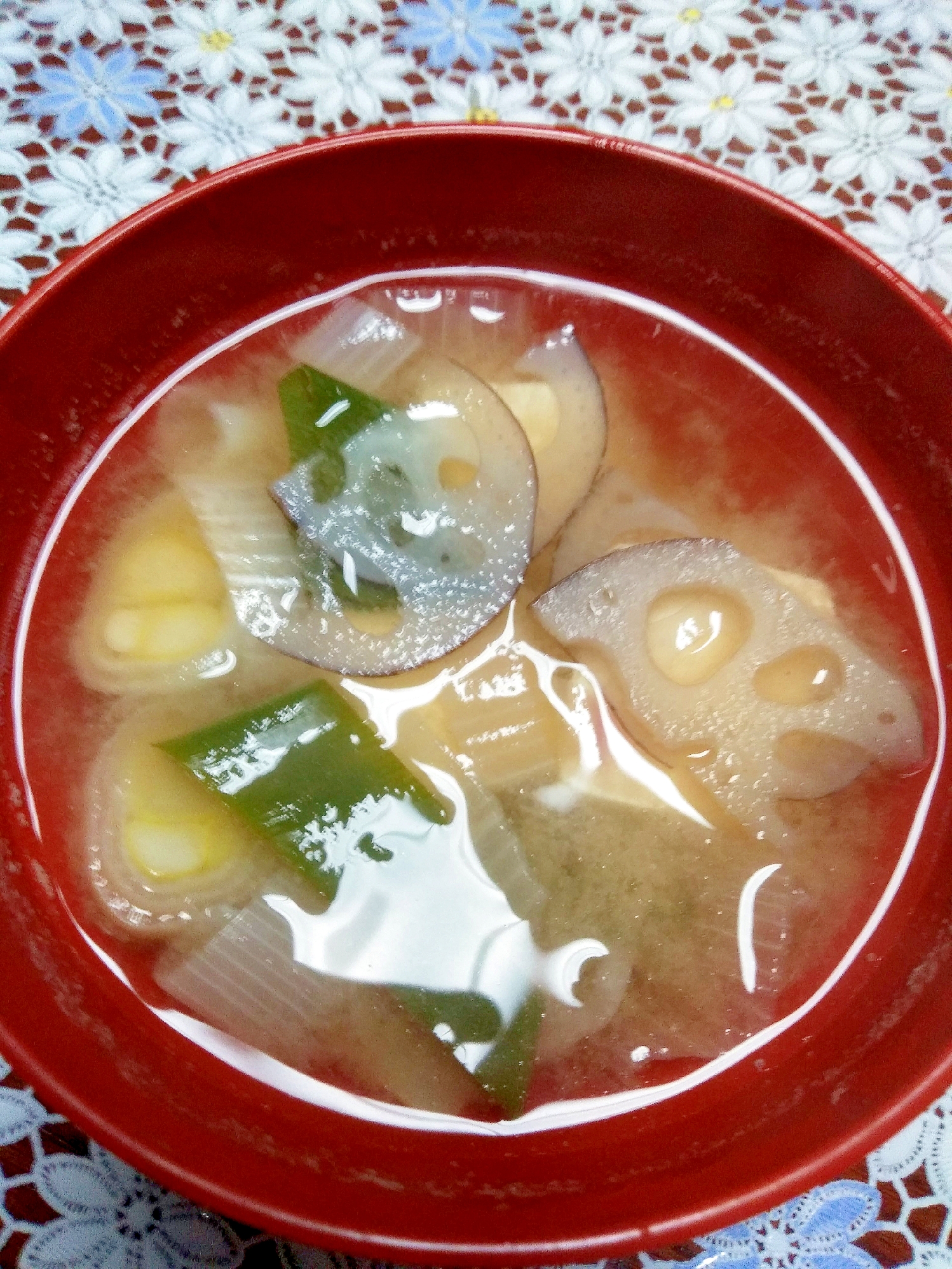 レンコン、下仁田葱、木綿豆腐の味噌汁