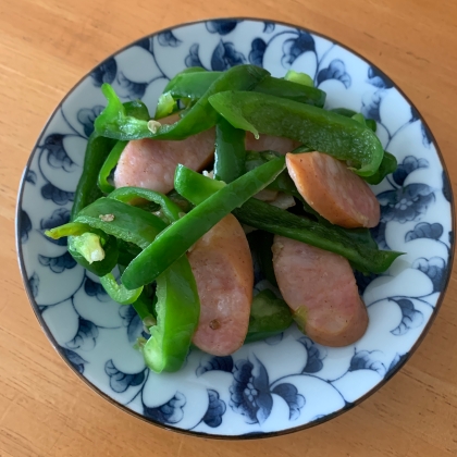 お弁当に入れました♪ごま油で香ばしくて冷めても美味しそうです(๑❛ڡ❛๑)☆サッと作れるのが嬉しいです♡お弁当の定番にさせていただきます！ありがとうございます♡