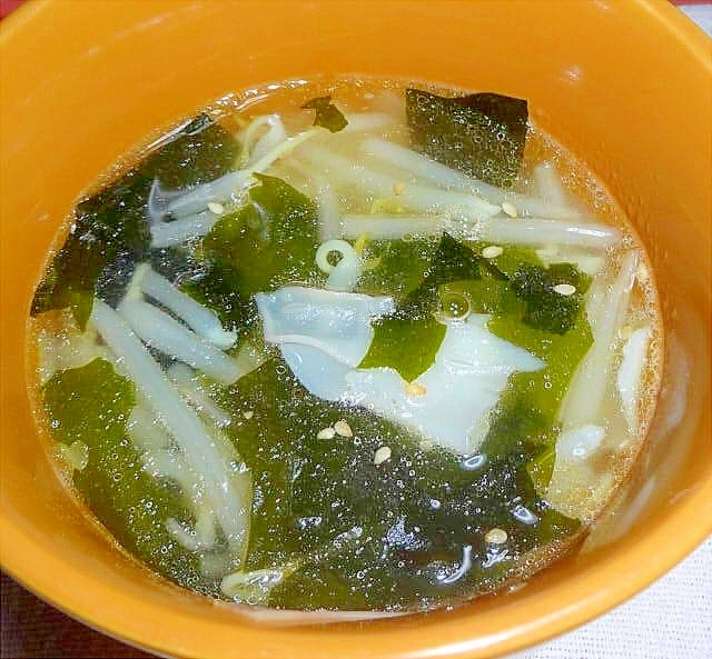固くなった餃子の皮で中華風スープ