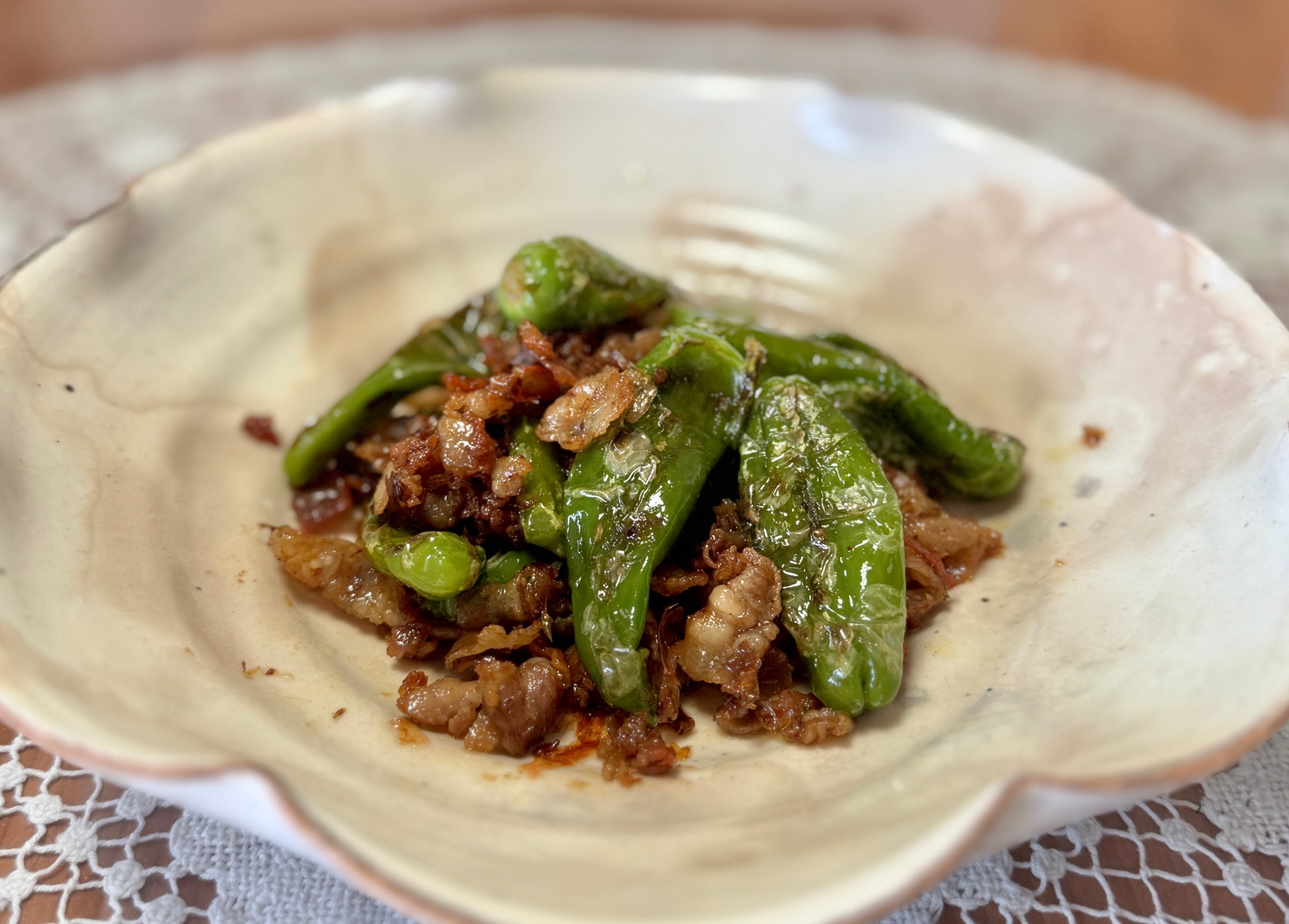 ご飯に合う！ししとうと豚バラ肉の甘辛い☆おかか和え