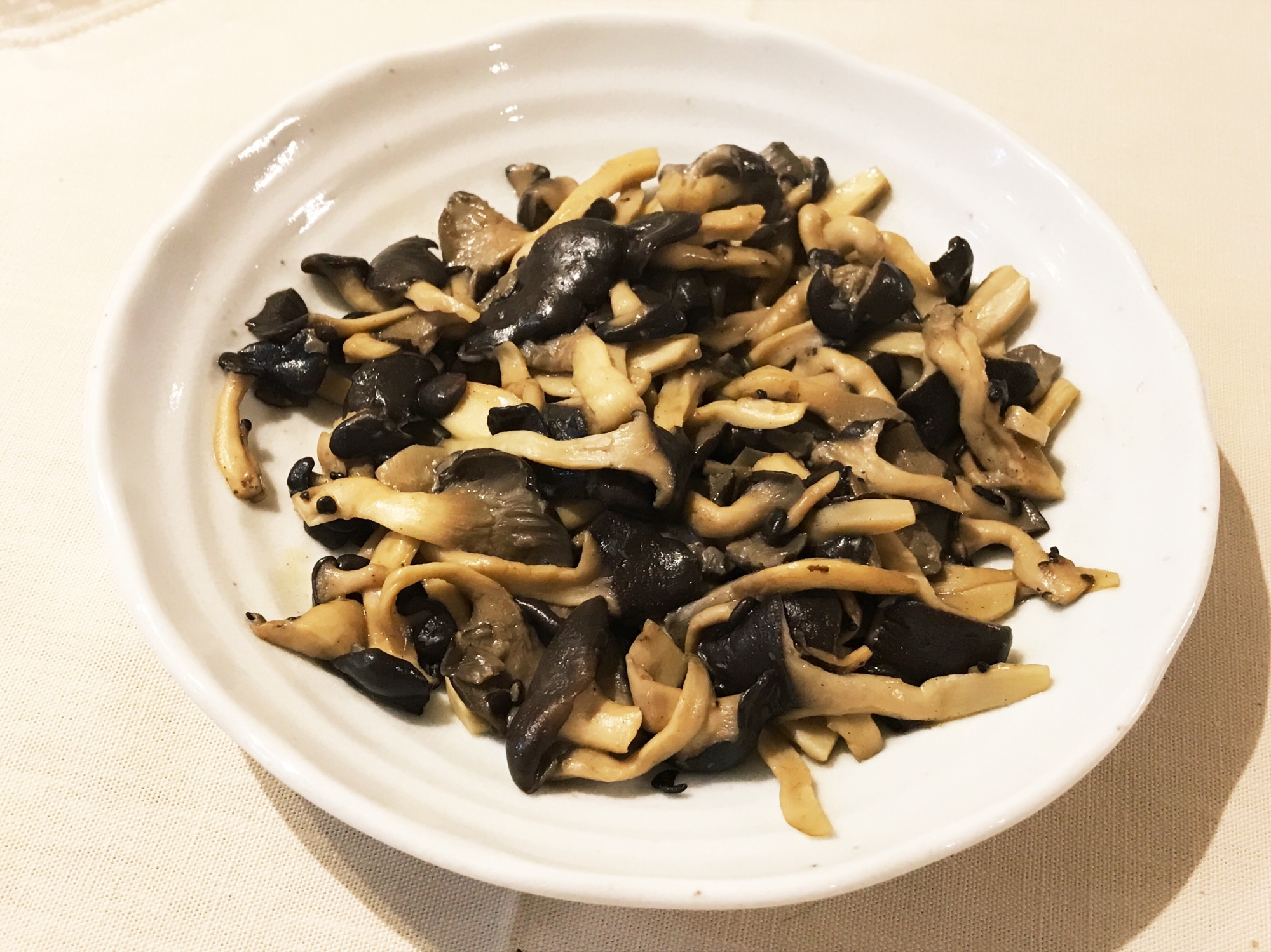 霜降りひらたけのバター醤油焼き