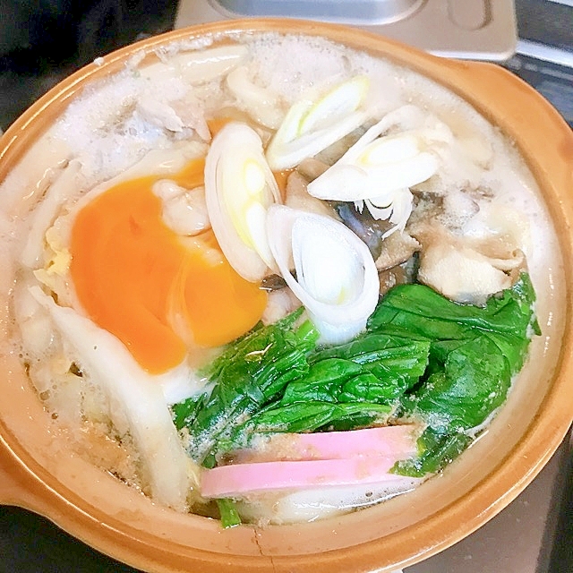 冬の定番☆舞茸とほうれん草の鍋焼きうどん