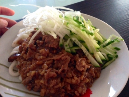 麺がなくて残念。。でも食べたかったので、うどんで美味しく頂きました！辛いのは抜いて別に子供にもあげたらぺろっと食べちゃいました！