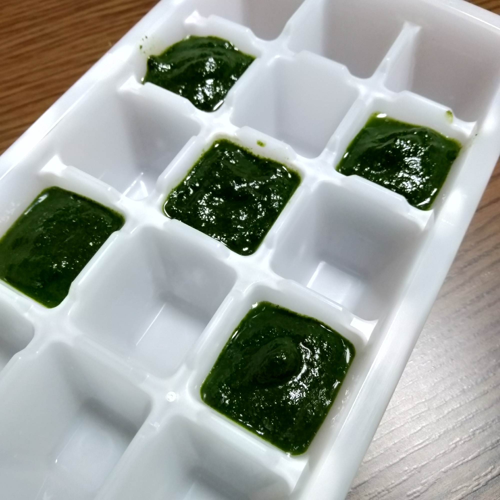 離乳食初期 お鍋で小松菜作り置き 裏ごし レシピ 作り方 By ズボラレシピのかねつぐ 楽天レシピ 離乳食初期 お鍋で小松菜作り置き 裏ごし レシピ 作り方 By ズボラレシピのかねつぐ 楽天レシピ