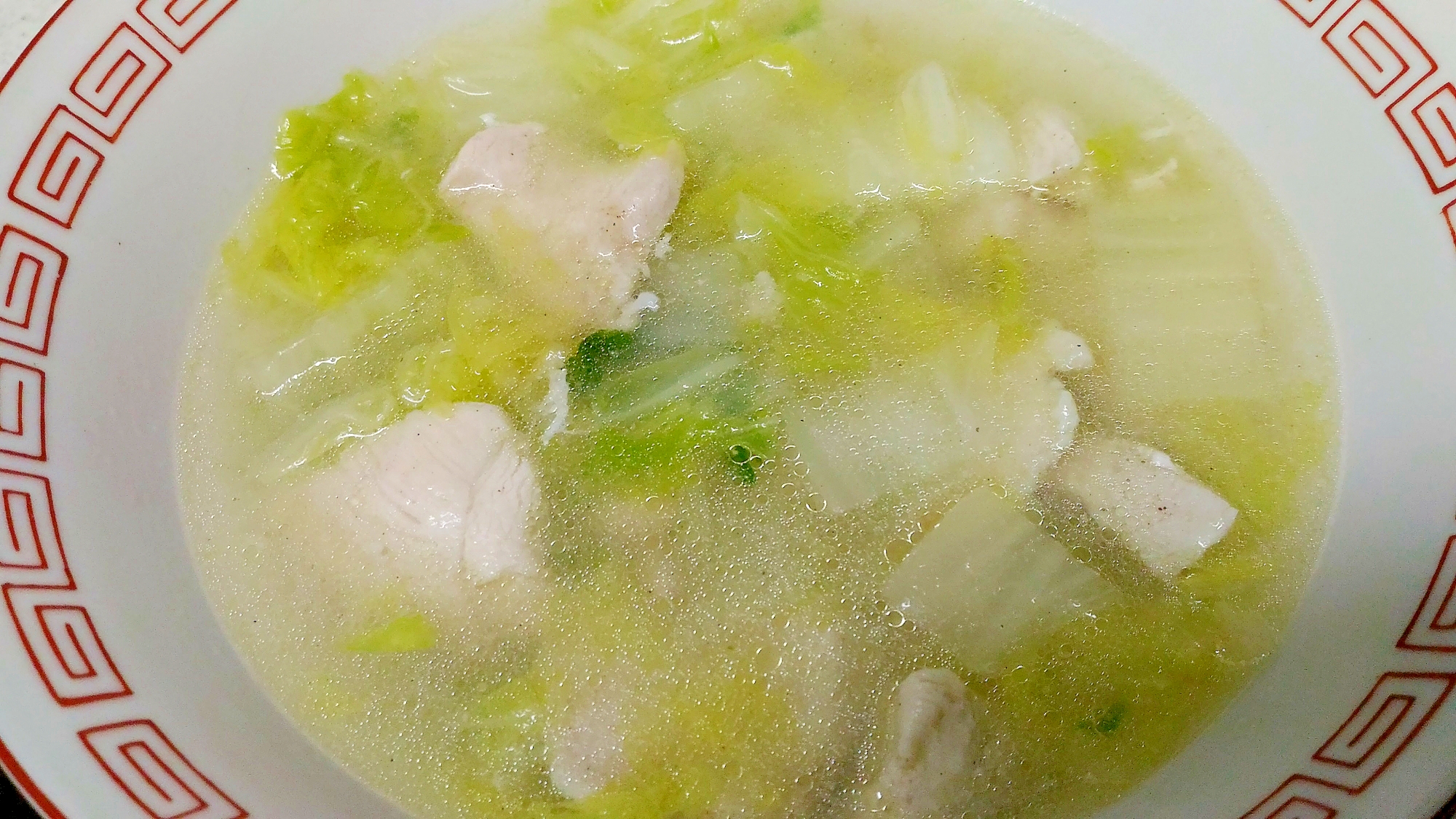 白菜と鶏肉の塩スープ