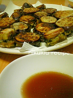 簡単おいしい！餃子の種でなすのはさみ焼き