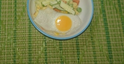 Anoaちゃん(o^ O^)シ彡☆ステーキ丼✨お野菜たっぷりと目玉焼きで美味しかったです✨リピにポチ✨✨いつもありがとうございます( ≧∀≦)ノ