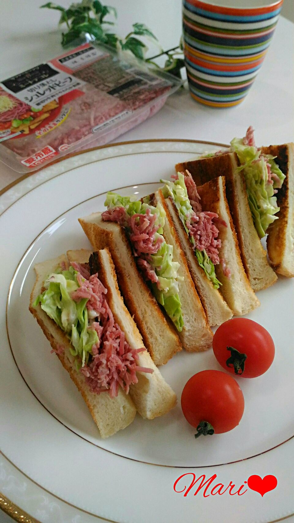 切り落としシュレッドビーフのサンドイッチ