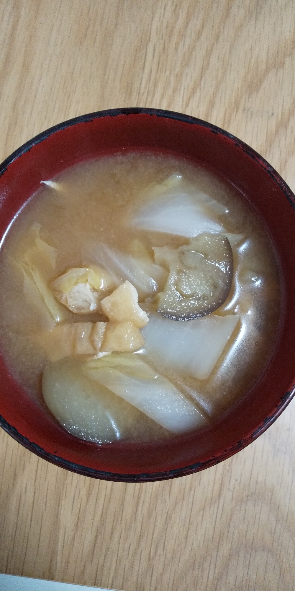 白菜と油揚げ茄子のお味噌汁