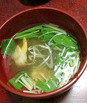 アオヤギのお吸い物【ハリハリ水菜＆トロロ昆布入り】