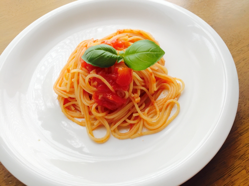 トマト缶で！トマトソースパスタ