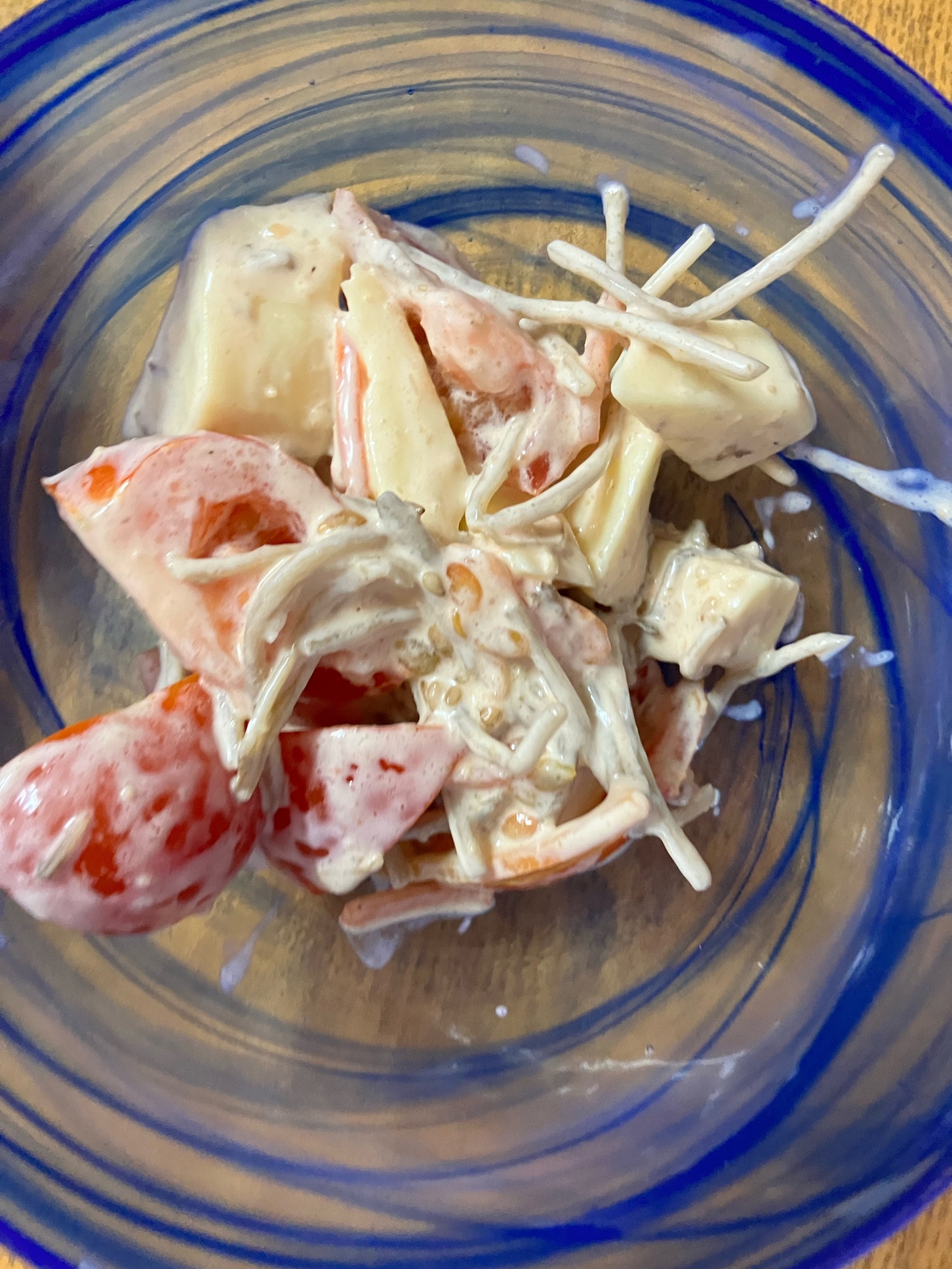 ごぼうサラダとチーズのサラダ