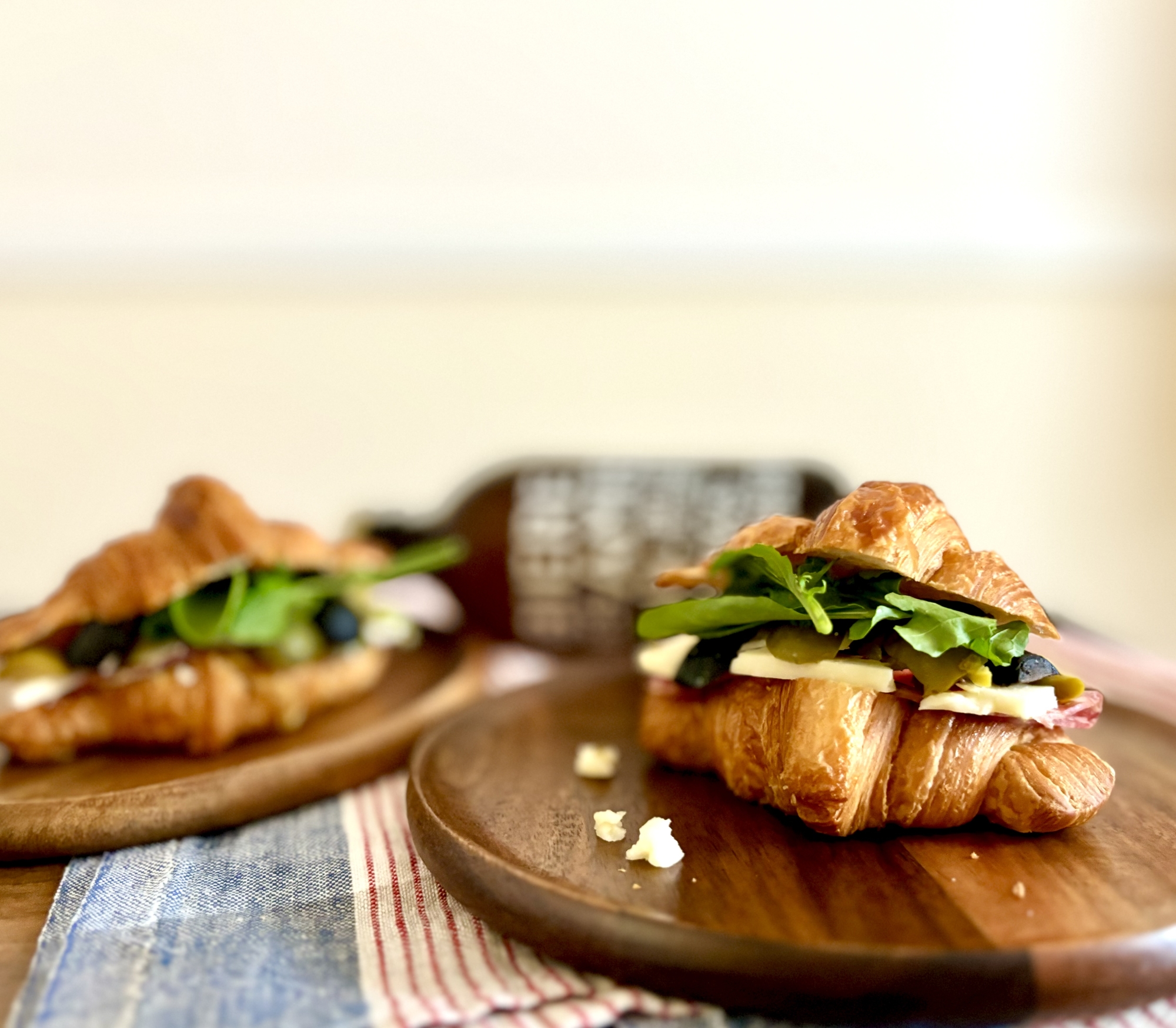 ペッパージャックでつくるおつまみクロワッサンサンド