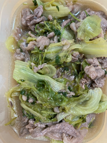 包丁不要で楽ちん♡牛肉とレタスと豆苗の蒸し焼き