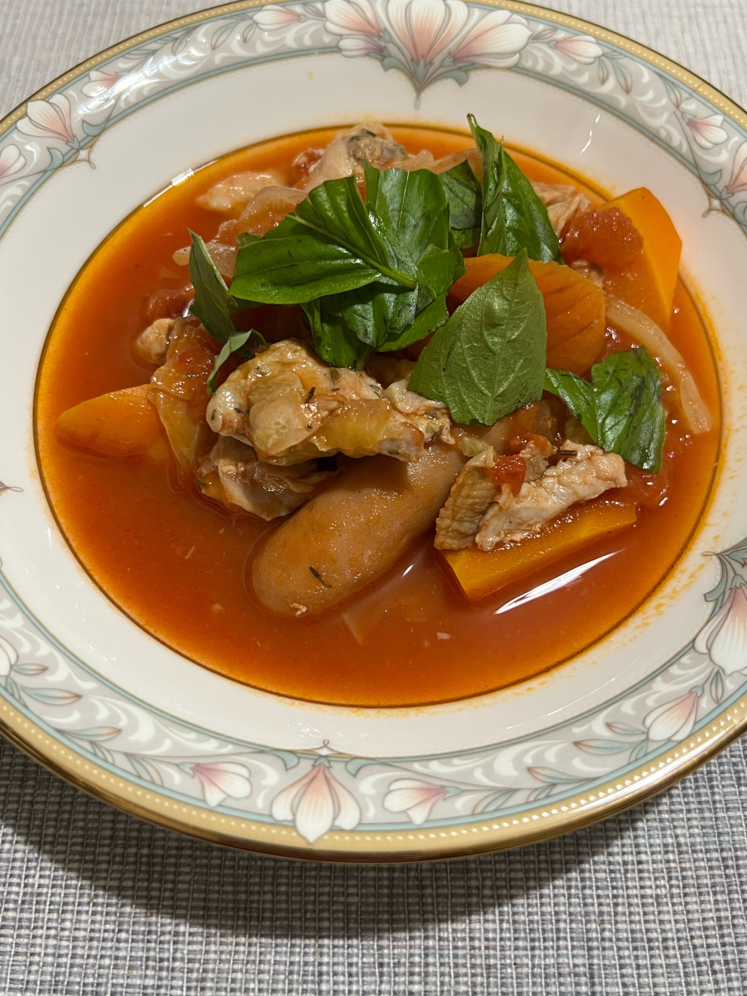 圧力鍋で♪バジル風味の鶏肉のトマト煮込み