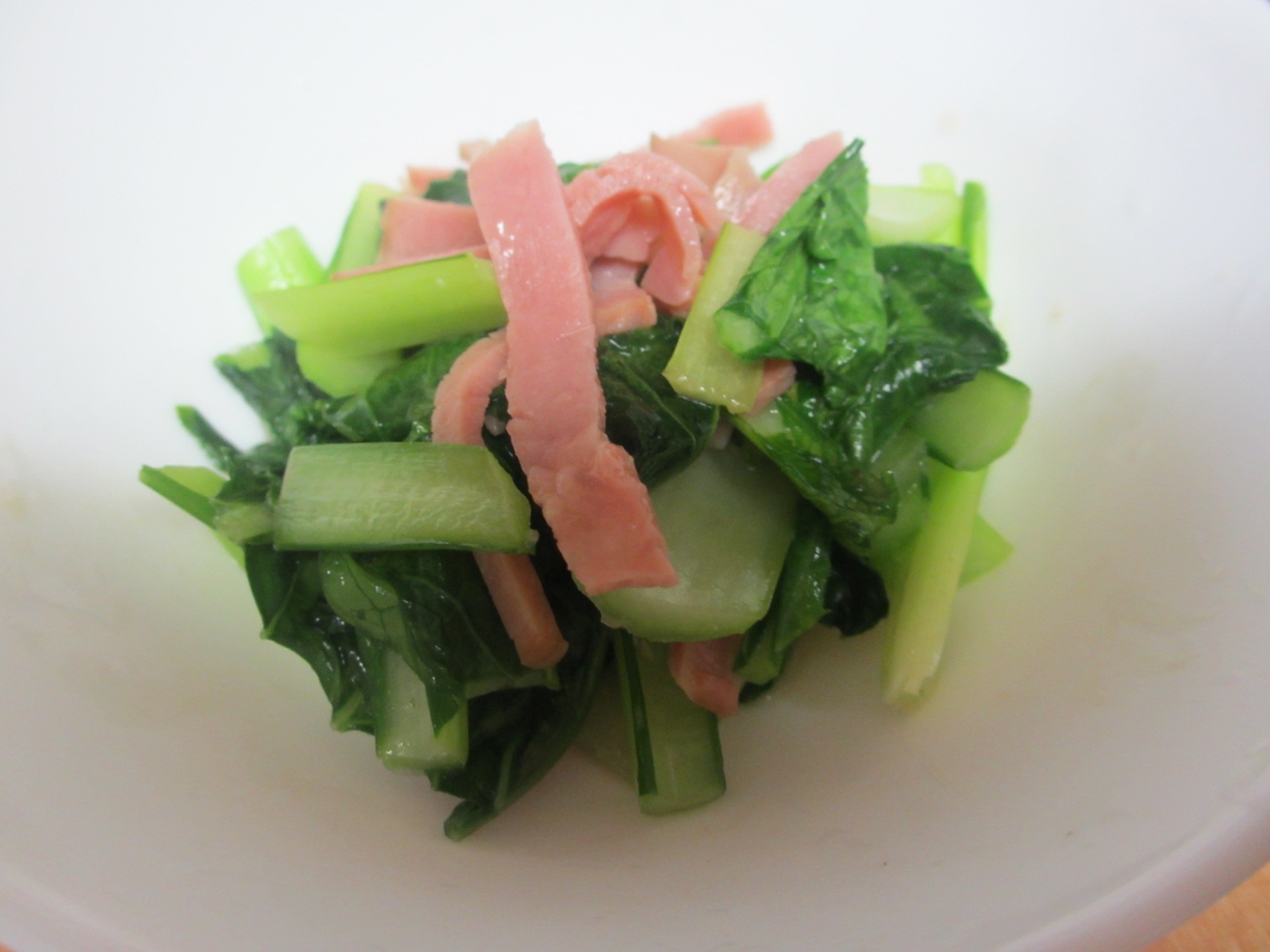 小松菜とベーコンのマヨ醤油ソテー