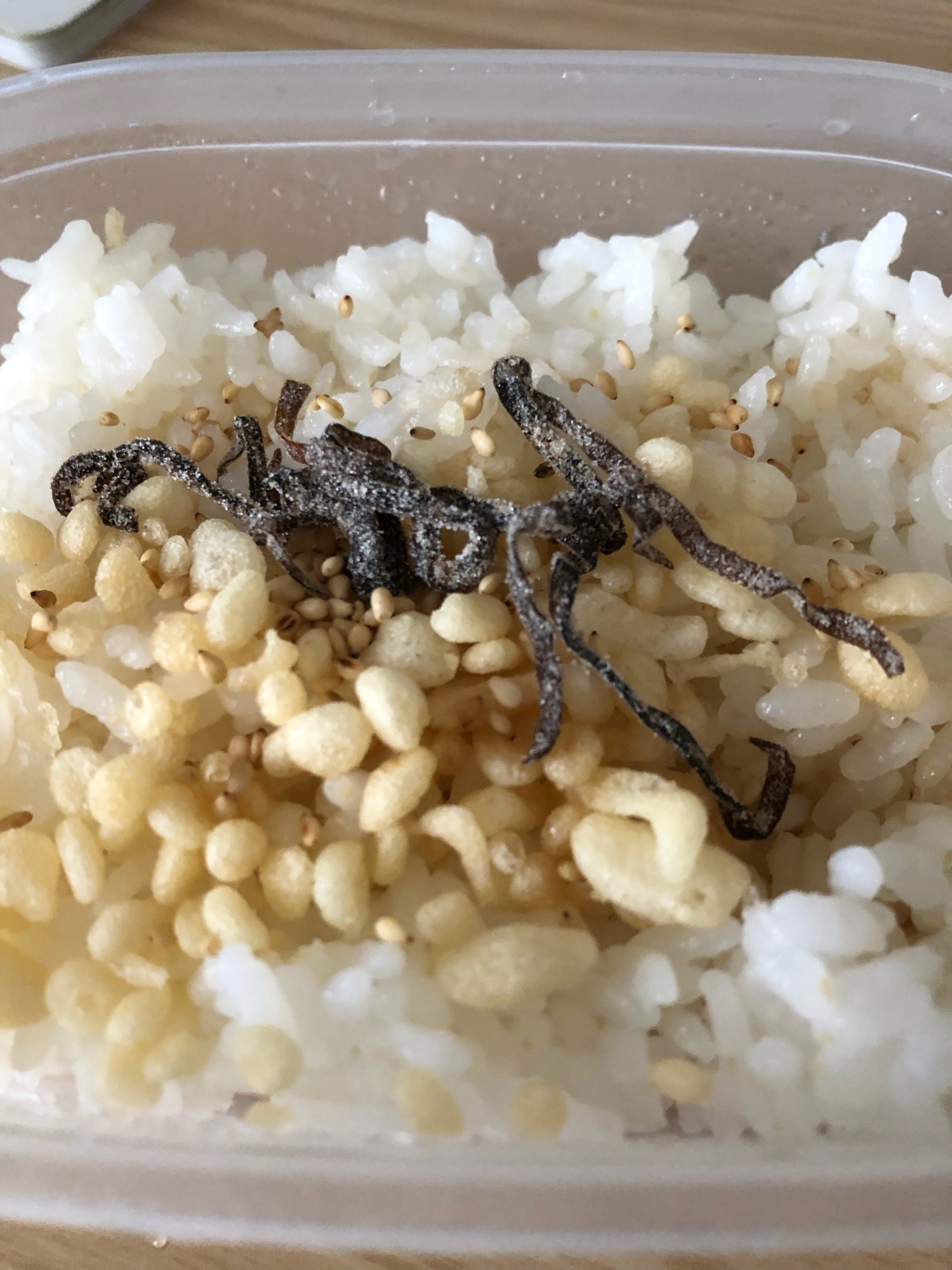 塩昆布と天かす丼