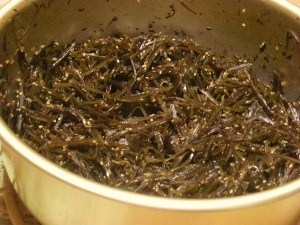 だしを取った昆布で　remake　ごま昆布