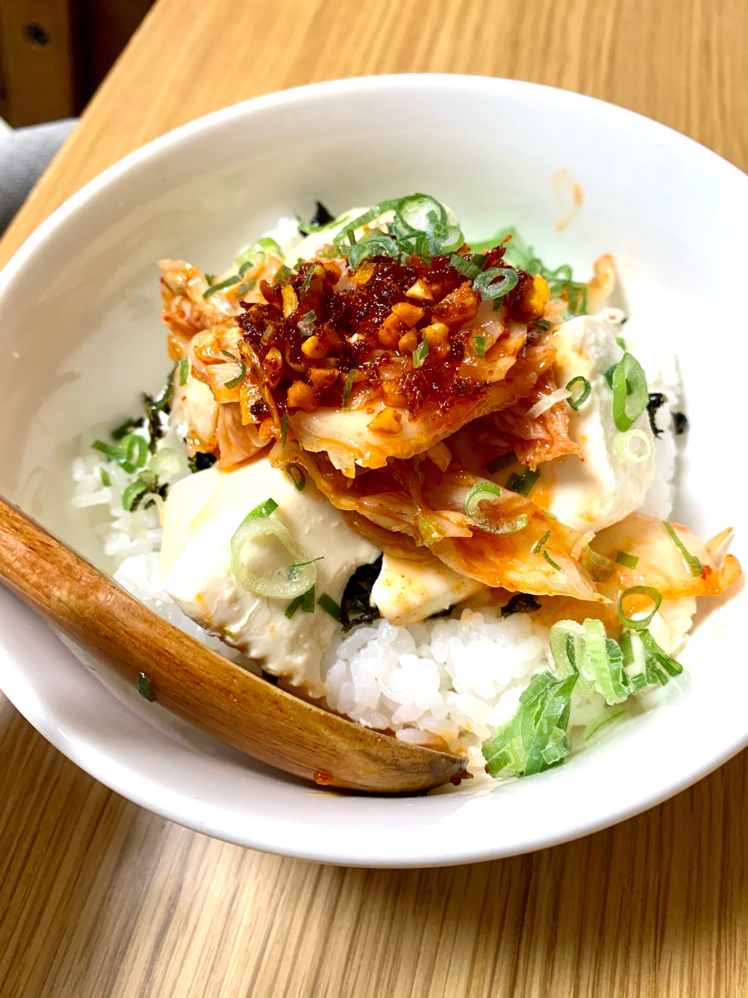 ＊食べるラー油かけ豆腐丼＊