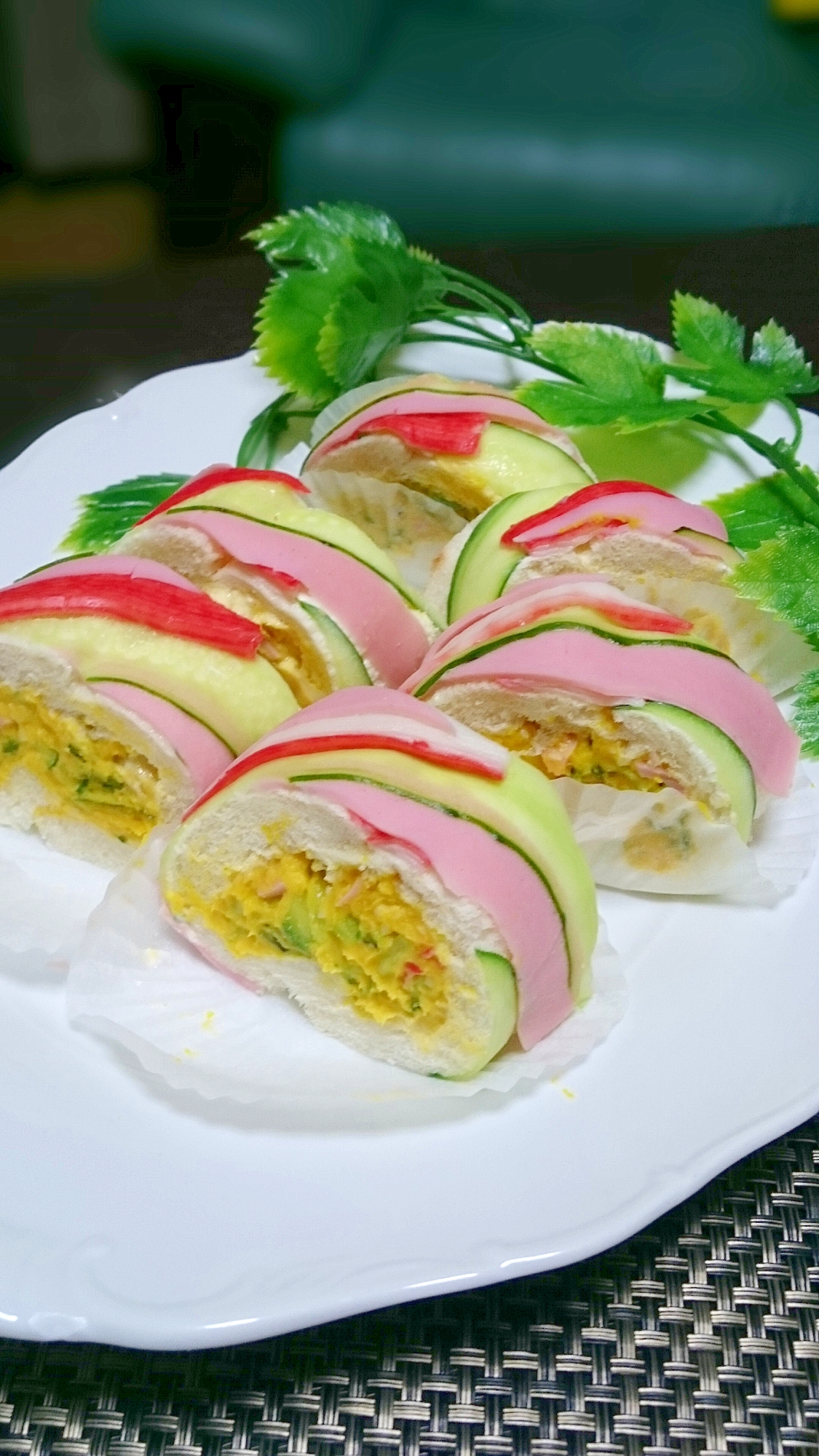 デコラティヴサンド~かぼちゃサラダのロールサンド