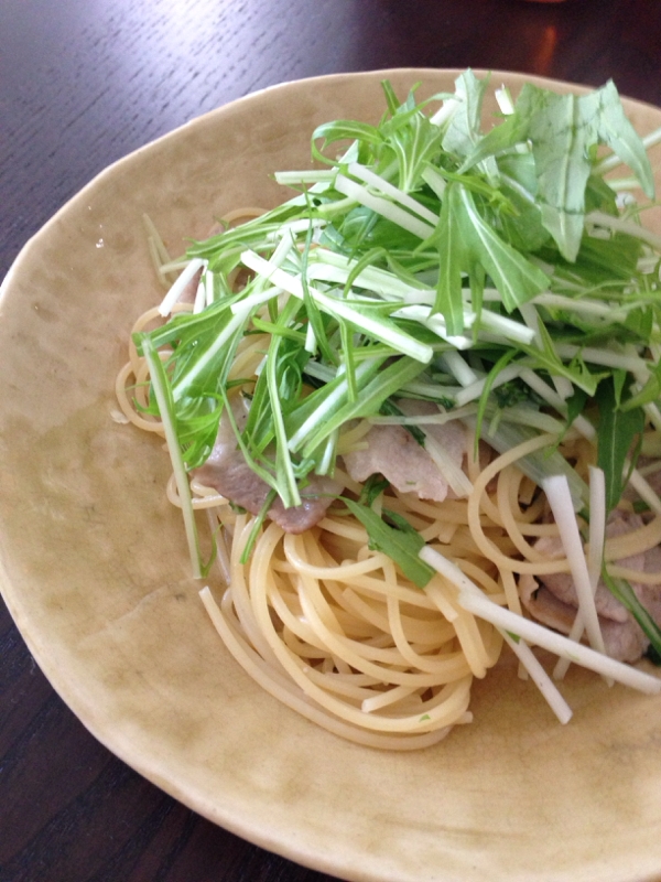 柚子胡椒が香る 豚バラと水菜のパスタ レシピ 作り方 By Naokoji0912 楽天レシピ