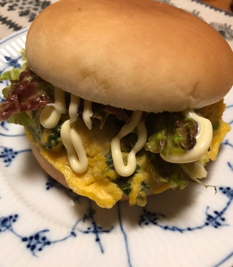 ほうれん草の卵焼きマヨバーガー