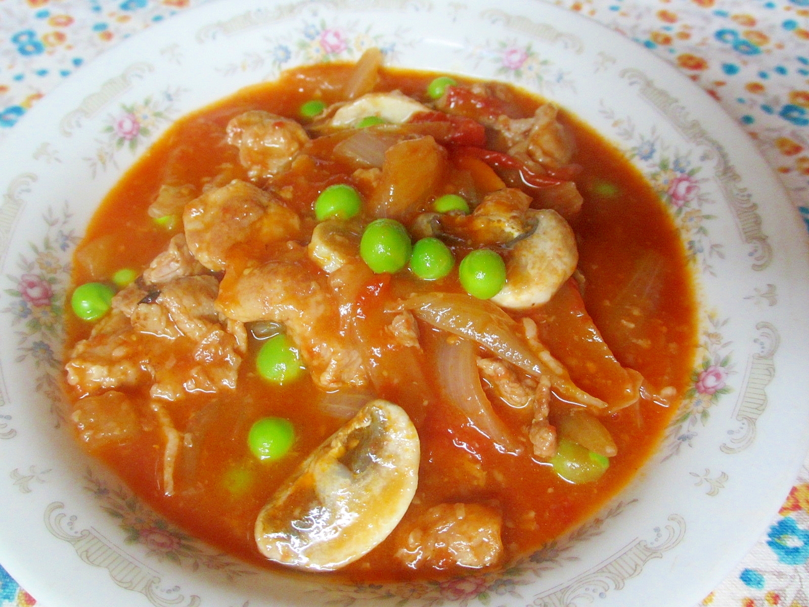 グリンピースと醤油麹の豚こまトマト煮