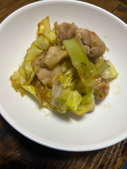 キャベツと長ネギと鶏もも肉の焼肉のタレ炒め