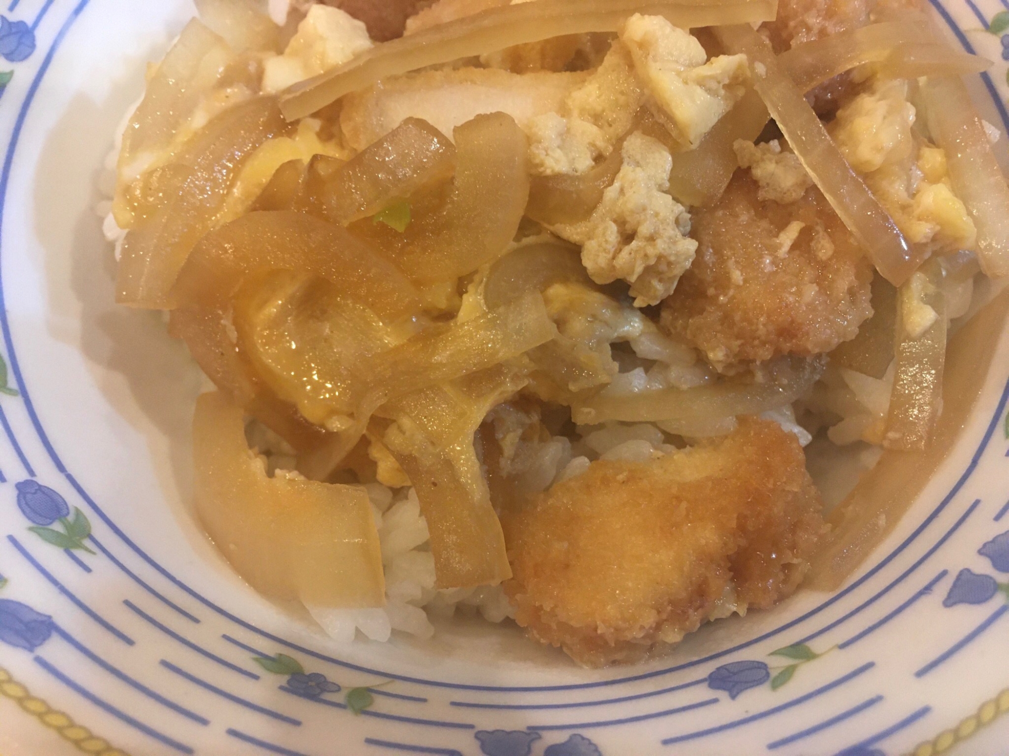 まぐろカツ丼