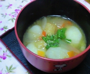 お餅みたいにほっこりもっちり～里芋のお味噌汁