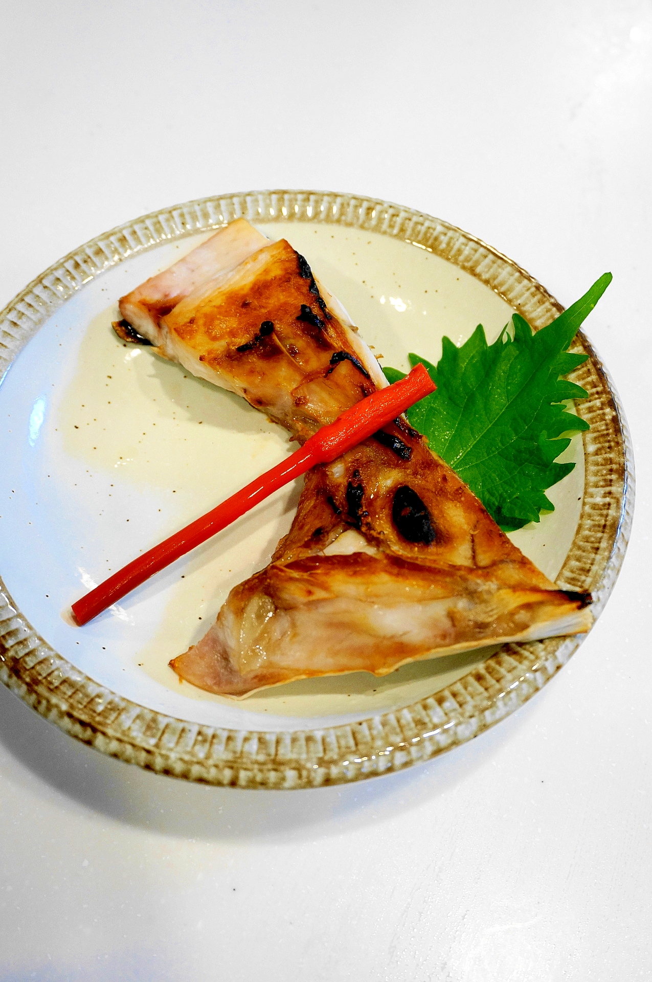 食卓が居酒屋に早変わり ヒラマサのカマの塩焼き レシピ 作り方 By Oppeke22 楽天レシピ 食卓が居酒屋に早変わり ヒラマサのカマの塩焼き レシピ 作り方 By Oppeke22 楽天レシピ