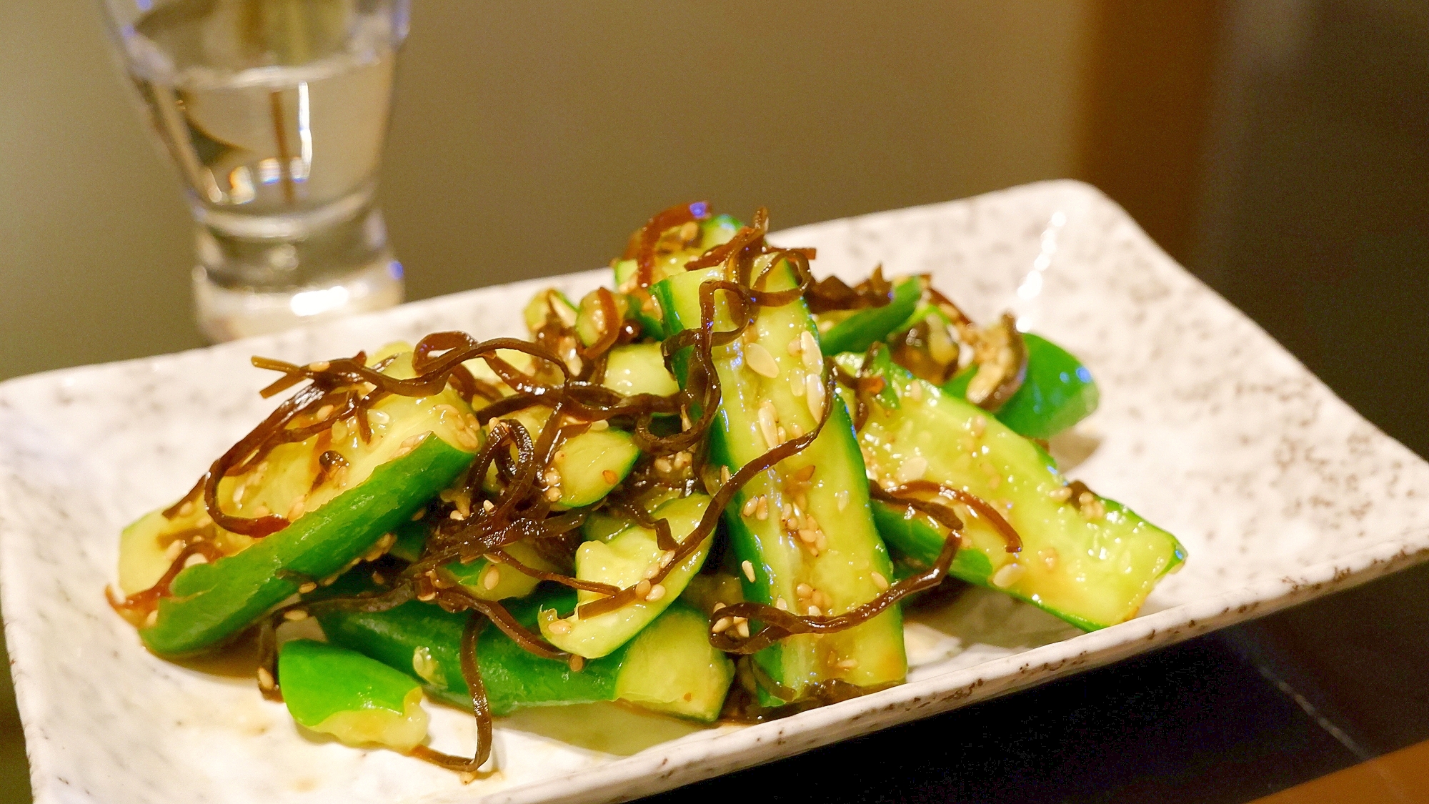 1分で簡単 やみつき 塩昆布たたききゅうり レシピ 作り方 By 薬剤師ol 楽天レシピ 1分で簡単 やみつき 塩昆布たたききゅうり レシピ 作り方 By 薬剤師ol 楽天レシピ