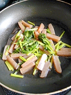 こんにゃくと小松菜のオイスターソース炒め