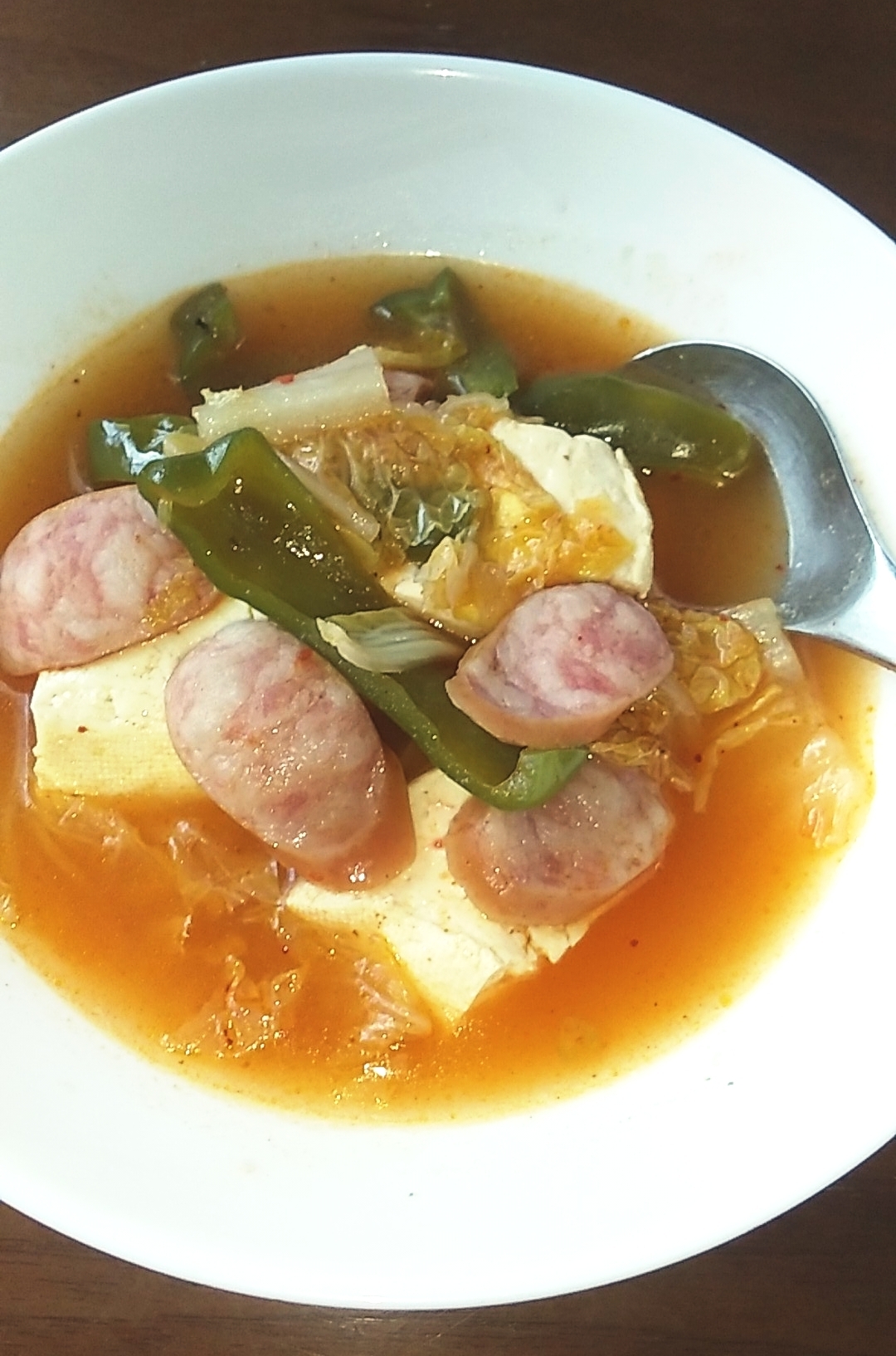 生ウインナー　豆腐　白菜　ピーマンの旨辛スープ