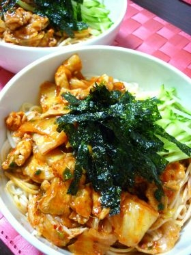 ビビン麺風☆豚キムチのせそうめん