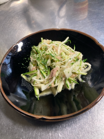 ズッキーニとツナの簡単サラダꕤ୭*