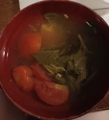 モロヘイヤとトマトの中華スープ