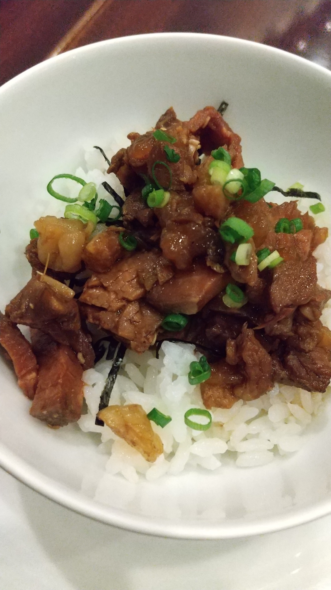 ローストビーフの切り落とし丼