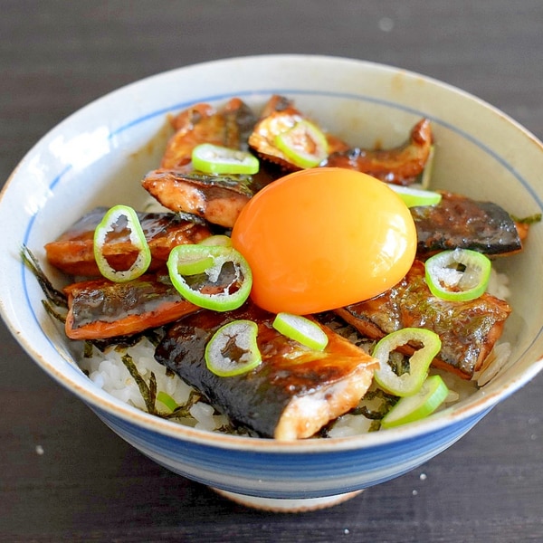 さんま干物 で作る さんま干物照り焼き丼 レシピ 作り方 By 越前宝や 楽天レシピ さんま干物 で作る さんま干物照り焼き丼 レシピ 作り方 By 越前宝や 楽天レシピ