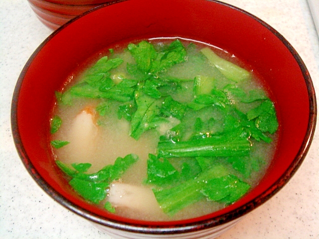 菊菜とひら天の味噌汁