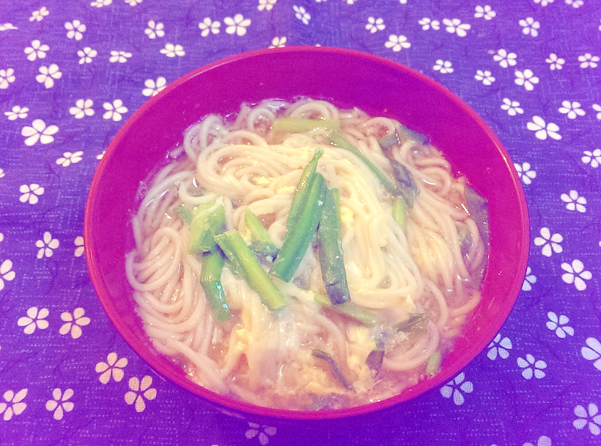 たまごとニラのにゅうめん