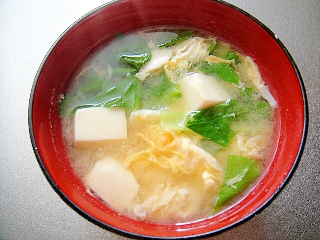 豆腐と小松菜のかき玉味噌汁