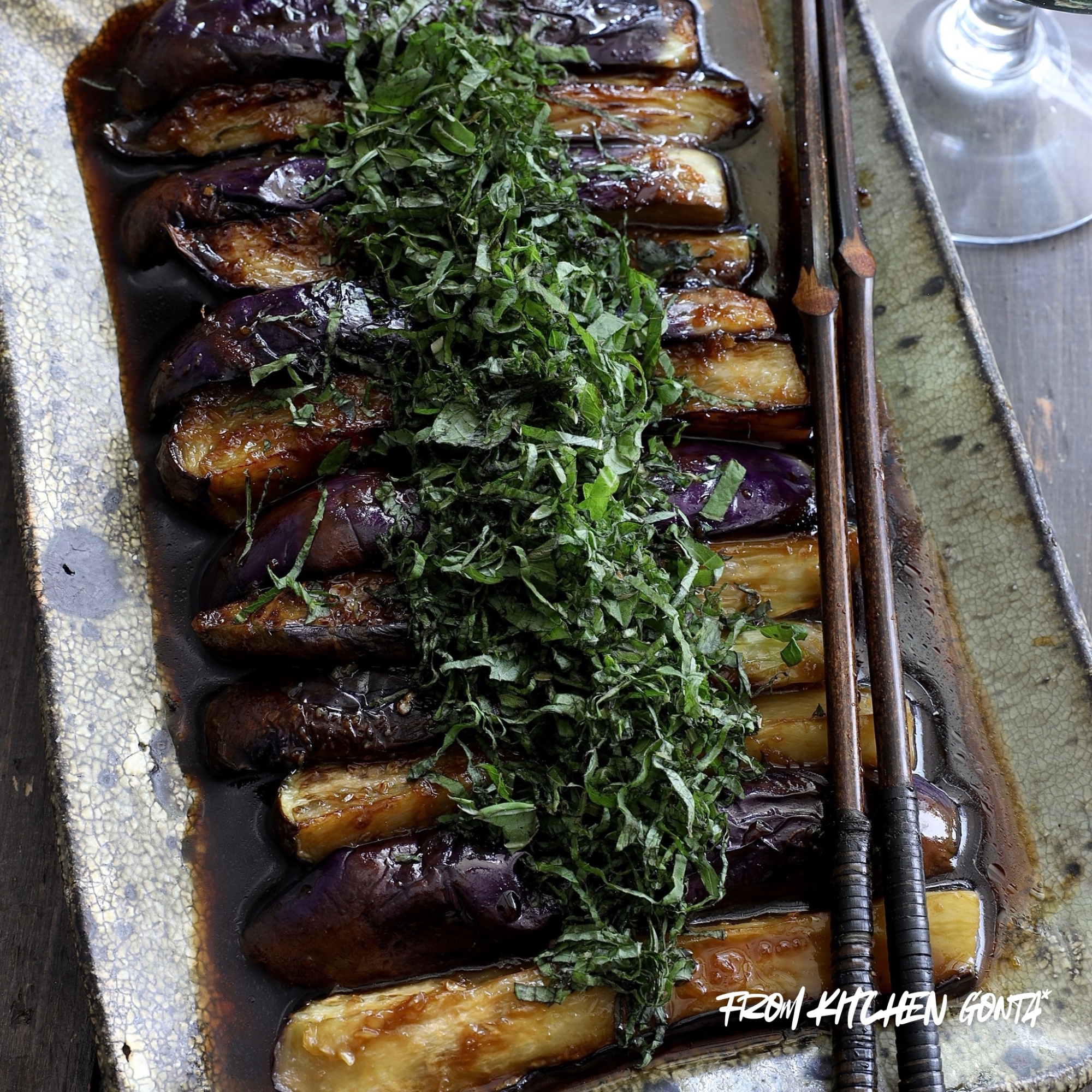 箸が止まらない★ナスの生姜焼き