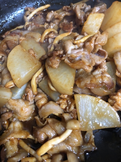 こってり美味しい＊豚バラ肉と大根の味噌煮♪